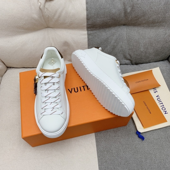 👑👑Louis Vuitton Nice sneakers 👟👟 - Picture 8 of 9